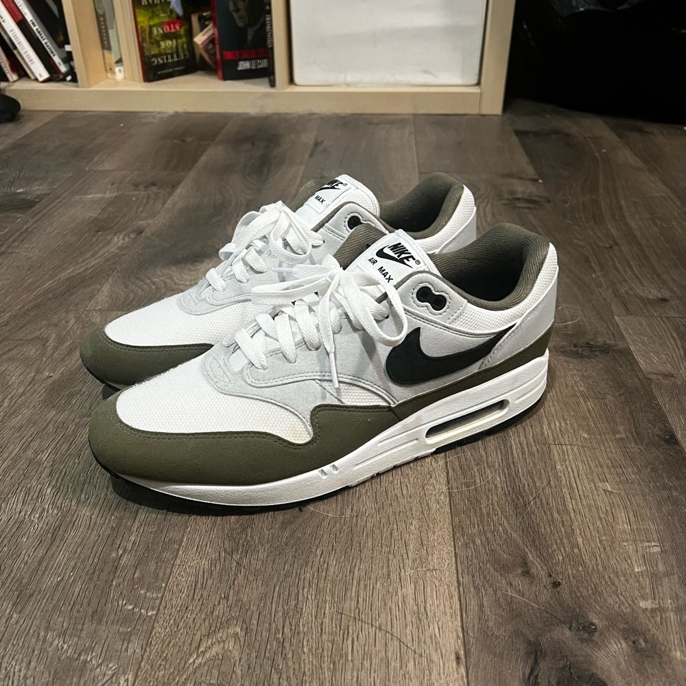 Men’s Nike Air Max 1 - size 12.5 olive/white